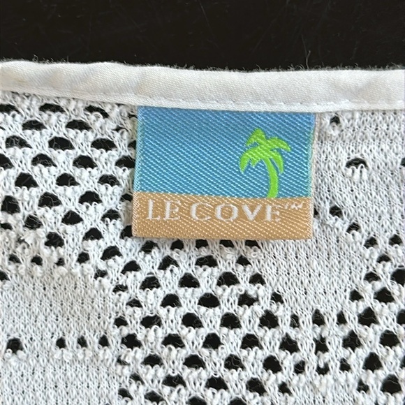 Le Cove Brand White Crochet Lightweight Swimsuit Coverup - Picture 5 of 8